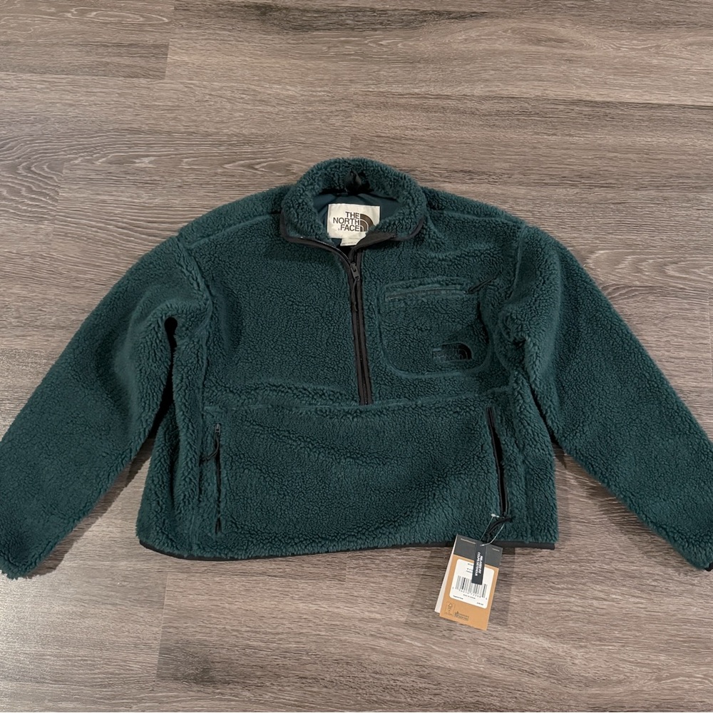 The North Face Extreme Pile Pullover
Ponderosa Green